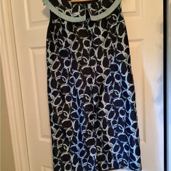 Fitted navy and light blue dress - Picture 3 of 4